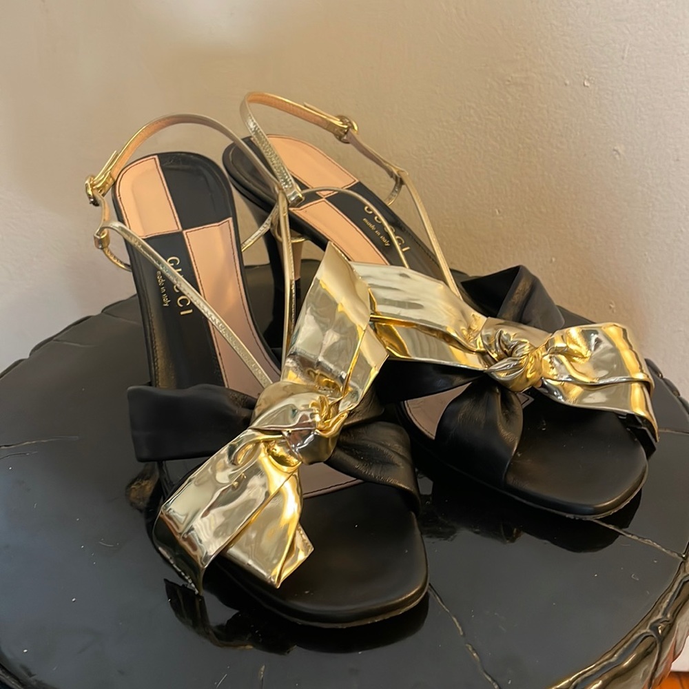 Gucci sandals. Size 40 US 10
